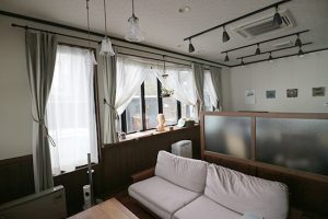 【アイアンのカーテンレール(ブラック)の使い心地】体験談(施工画像)