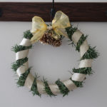 ローズマリーでクリスマスリースを作ってみました。