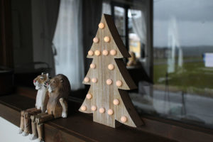 クリスマスの木製オブジェ【LEDライト】シンプルでお手頃な価格